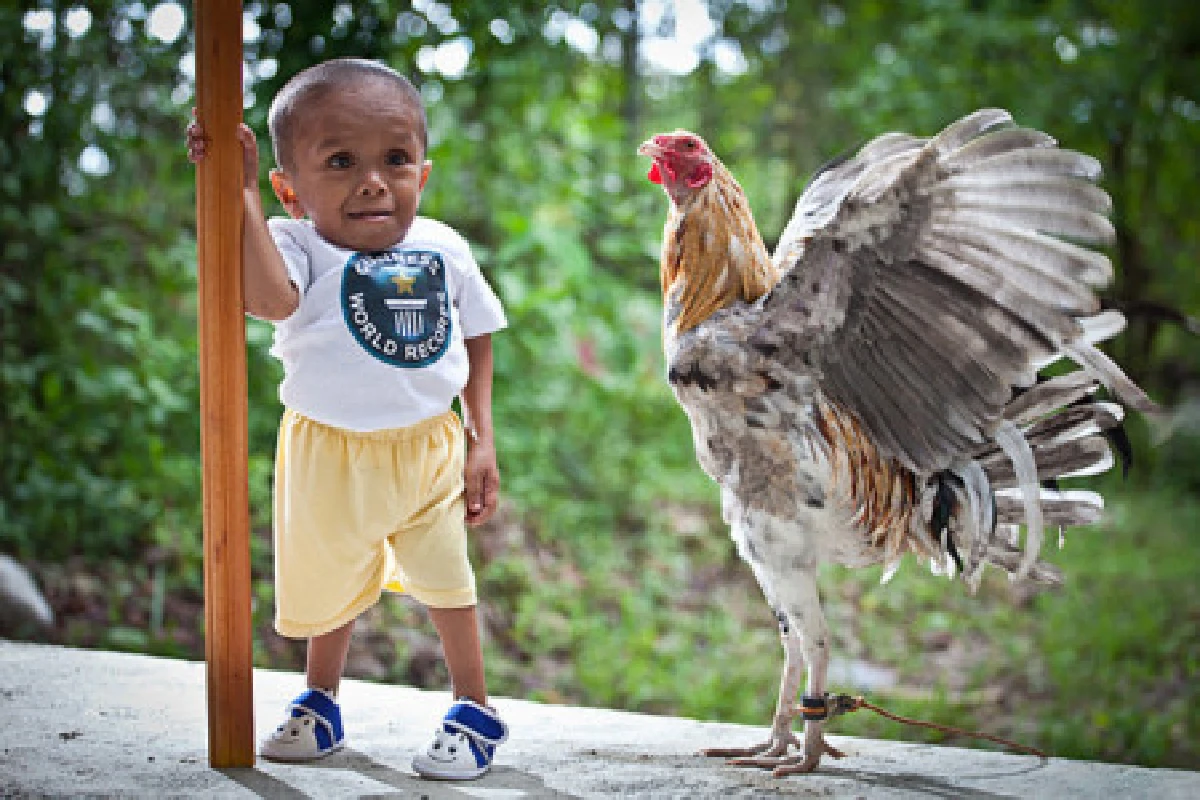 หนุ่มปินส์สูง22นิ้วคว้าสถิติตัวเล็กสุดในโลก