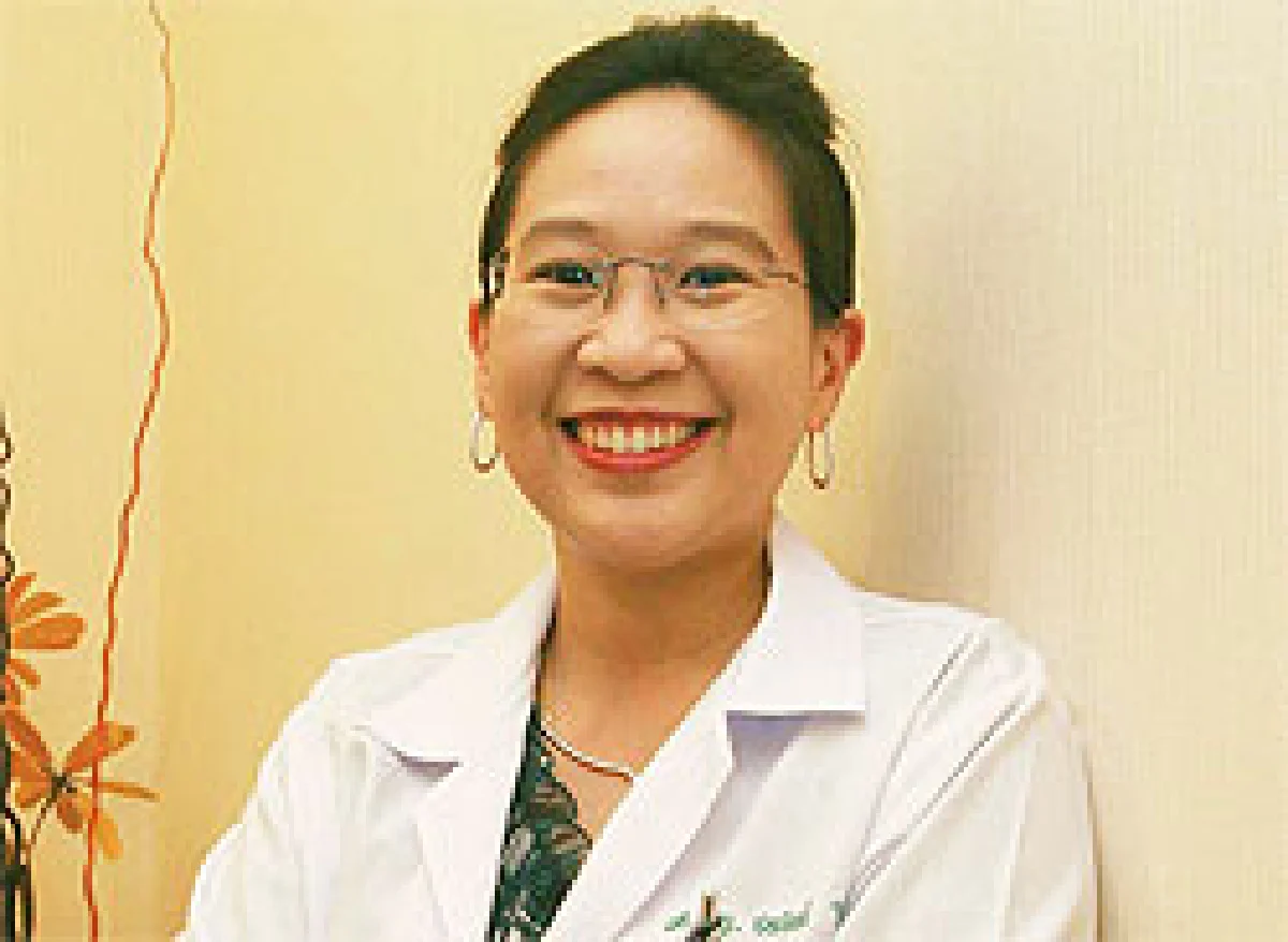 ผูกพันกันไว้ด้วยใจที่แบ่งปัน พญ.ชลทิพย์ วิรัตกพันธ์