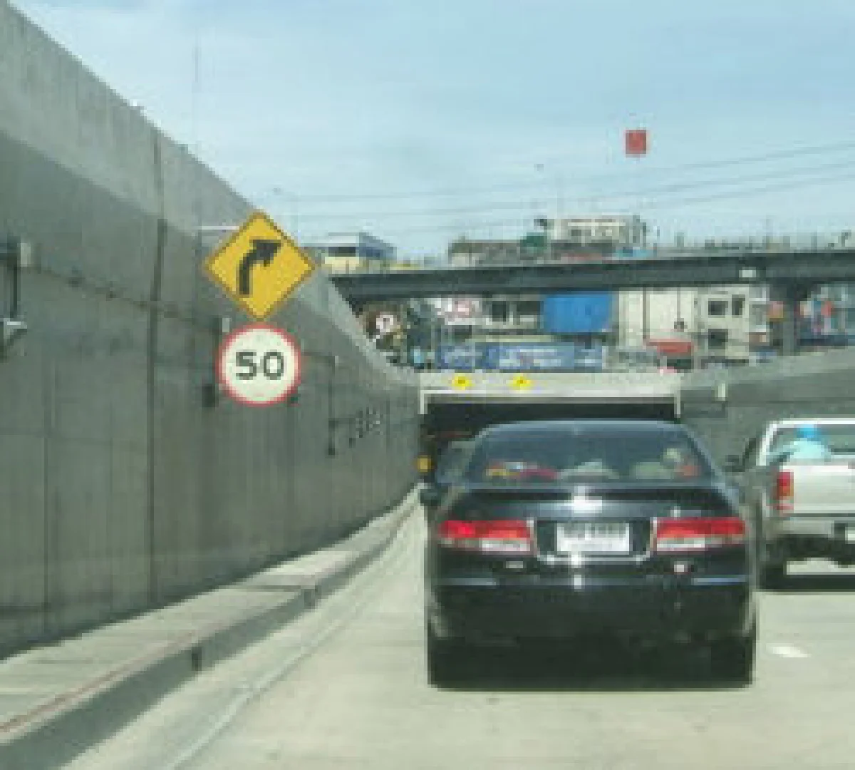 10อุโมงค์ลอดข้ามแยกอันตราย