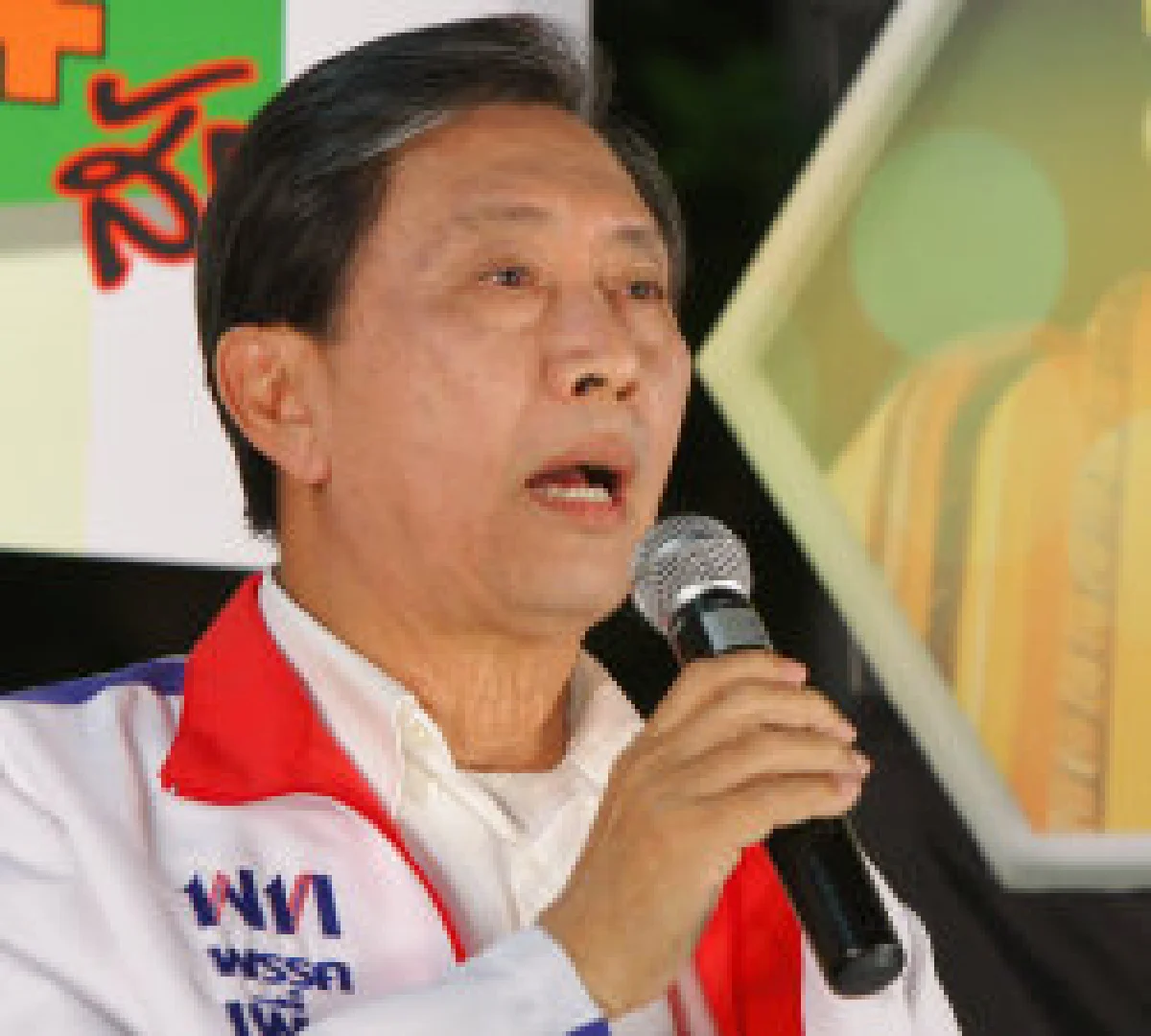 เพื่อไทยพร้อมร่วมงานกองทัพ