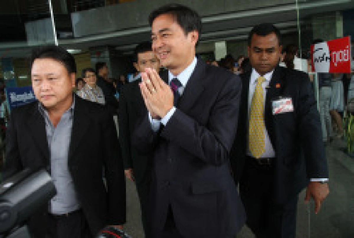 อภิสิทธิ์มั่นใจโค้งสุดท้ายชิงดำ