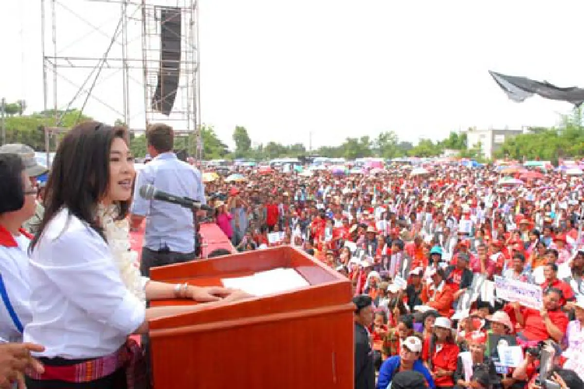 ยิ่งลักษณ์สั่งทีมกม.จับตาปชป.ปราศรัย