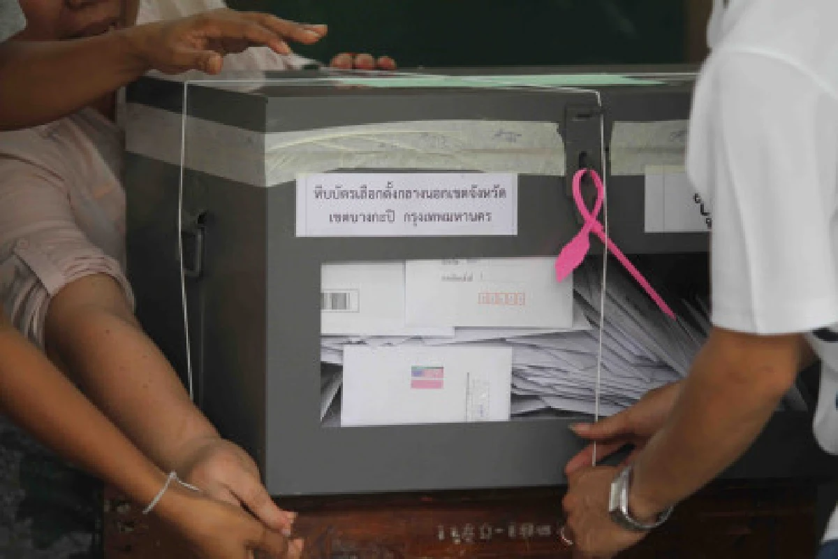 ปิดหีบเลือกตั้งล่วงหน้า-คนรอคิวล้น