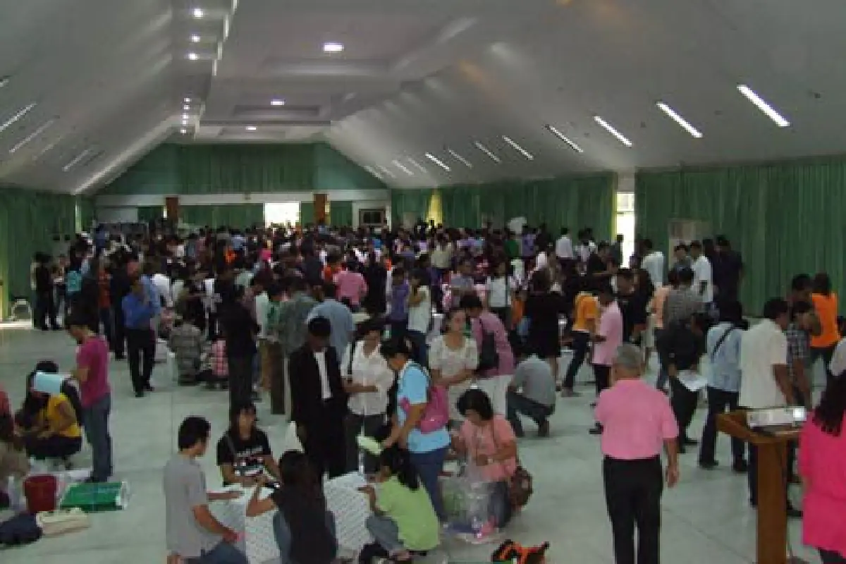 กกต.โคราชกระจายอุปกรณ์-บัตรเลือกตั้งทั่วจังหวัด