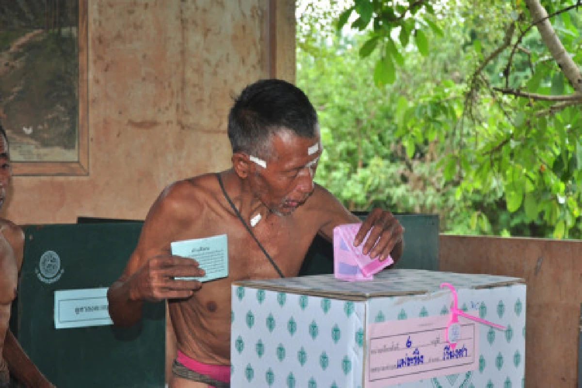 ชนเผ่าตองเหลืองแห่ใช้สิทธิ