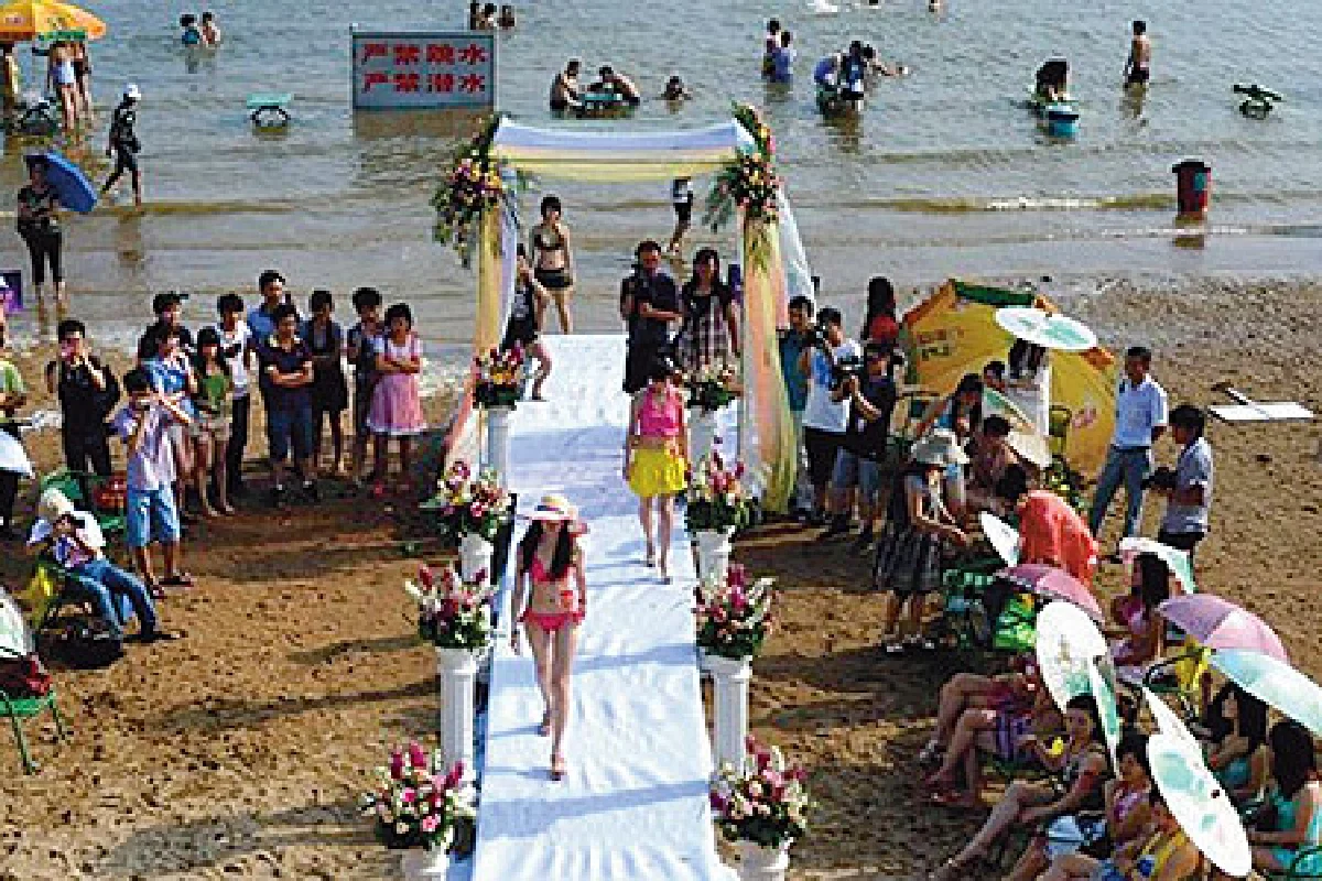 งานหาคู่‘เศรษฐีจีน’จับสาวนุ่งบิกินีโชว์โฉม