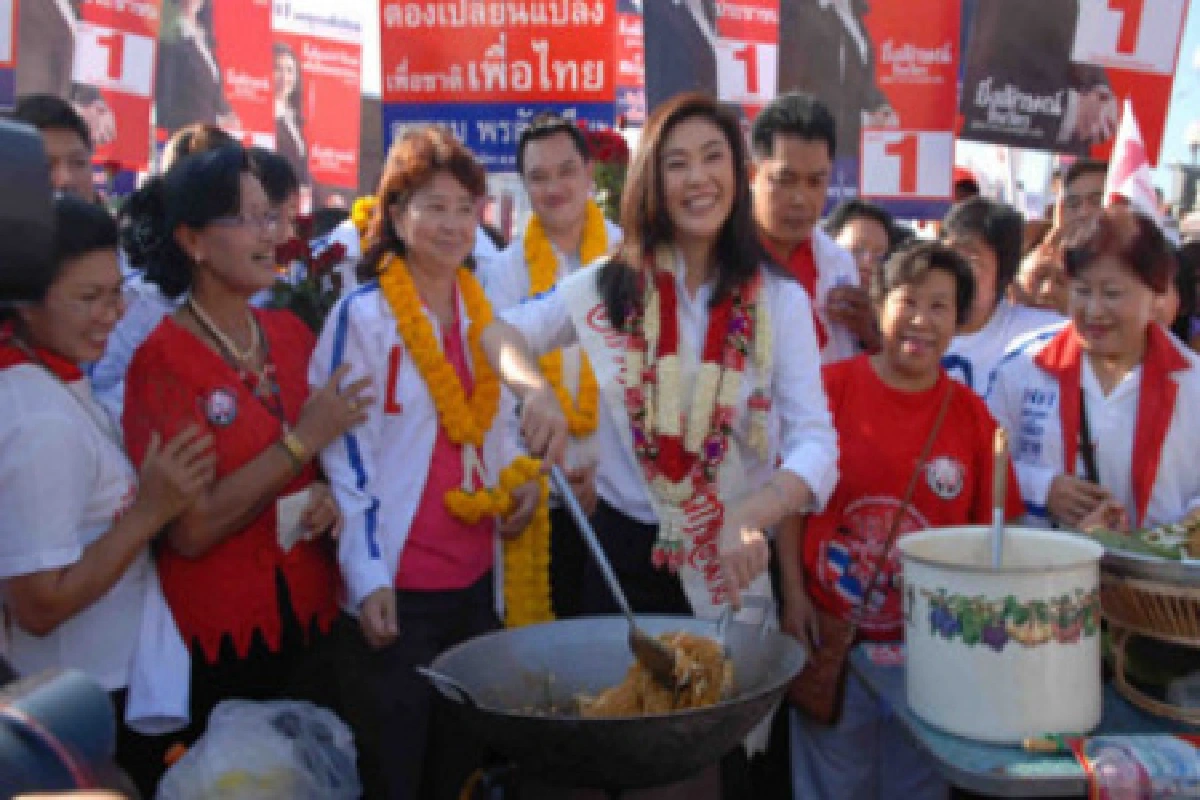 ปูเมินผัดหมี่โคราชทำร่วงเก้าอี้นายกฯ