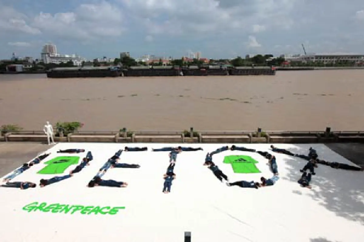 กรีนพีชแฉไนกี้-อาดิดาสใช้สารเคมีทำน้ำเสีย