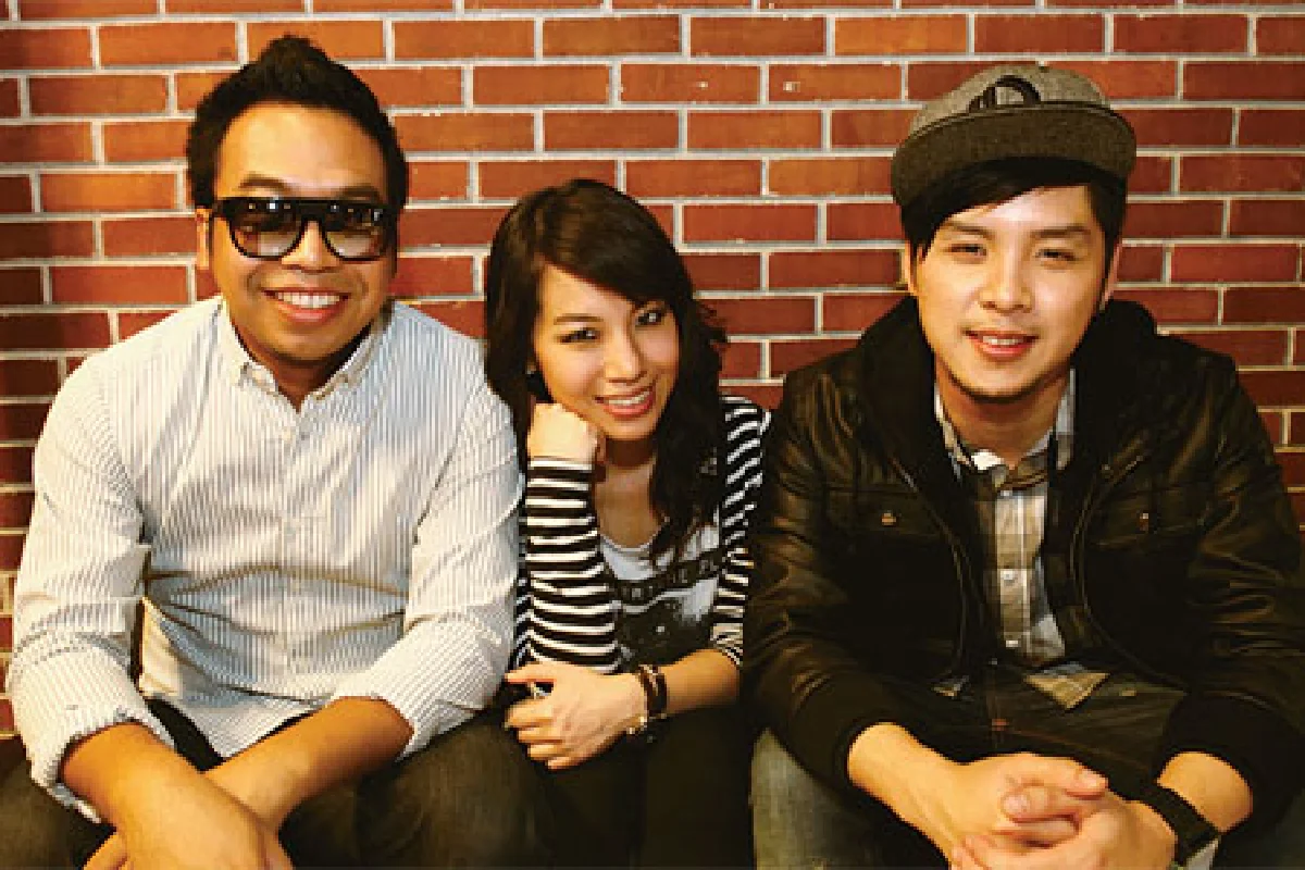 รูม 39-แป้งโกะ จากยูทูบสู่ศิลปินดัง