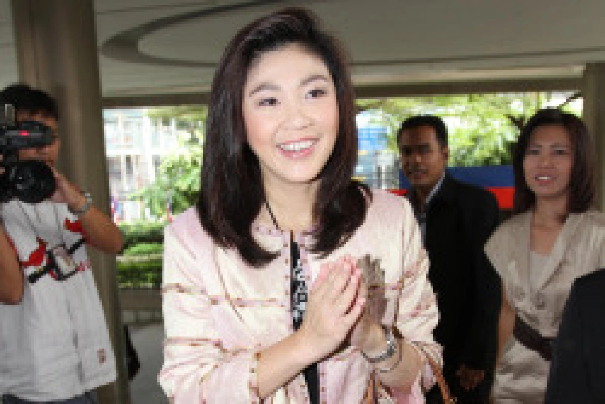 ยิ่งลักษณ์วอนทุกฝ่ายอย่ากดดันกกต.