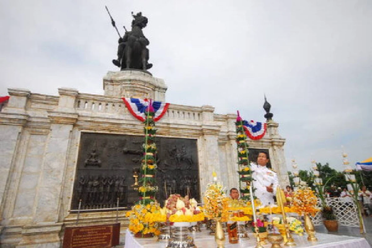 บวงสรวงละครอิงประวัติศาสตร์'สมเด็จพระเนรศวร'