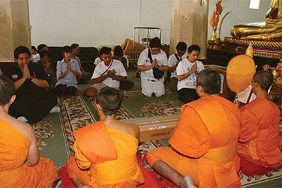 เที่ยวไทยหัวใจใหม่ฯตอน ถวายเทียนพรรษา อยุธยา