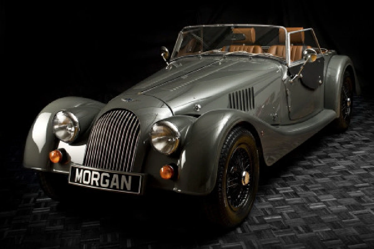 รถคลาสสิก มอร์แกน ซื้อวันนี้อีก 3 ปี รับรถ