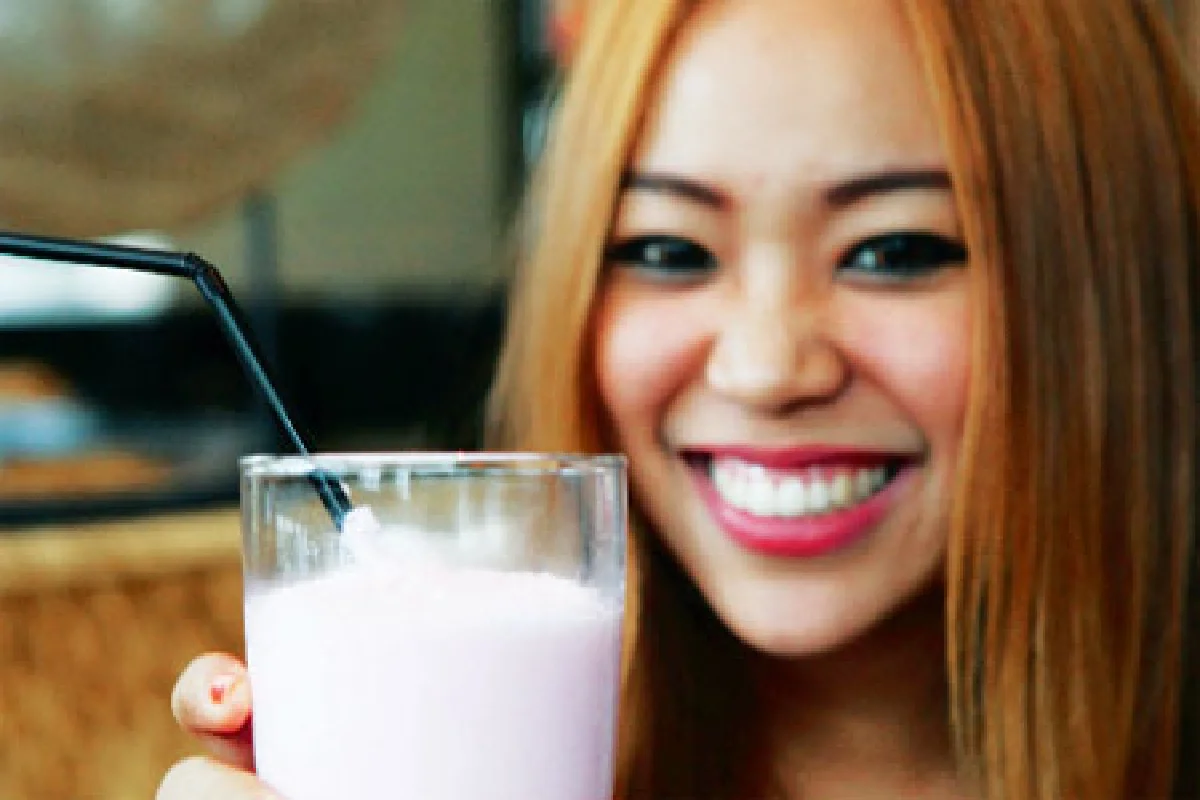 สาวแทนเสียงทอง เฟื่องลดา ประวัง