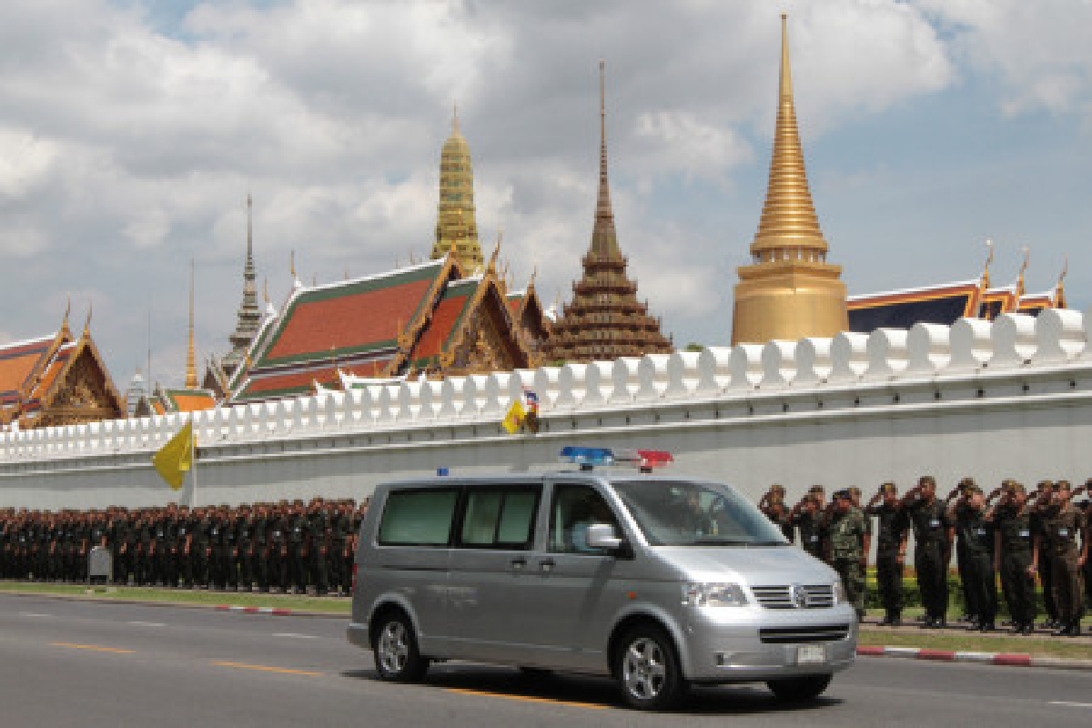 อัญเชิญพระศพ"เจ้าฟ้าเพชรรัตนฯ"ไปพระบรมมหาราชวัง อัญเชิญพระศพ"เจ้าฟ้าเพชรรัตนฯ"ไปพระบรมมหาราชวัง