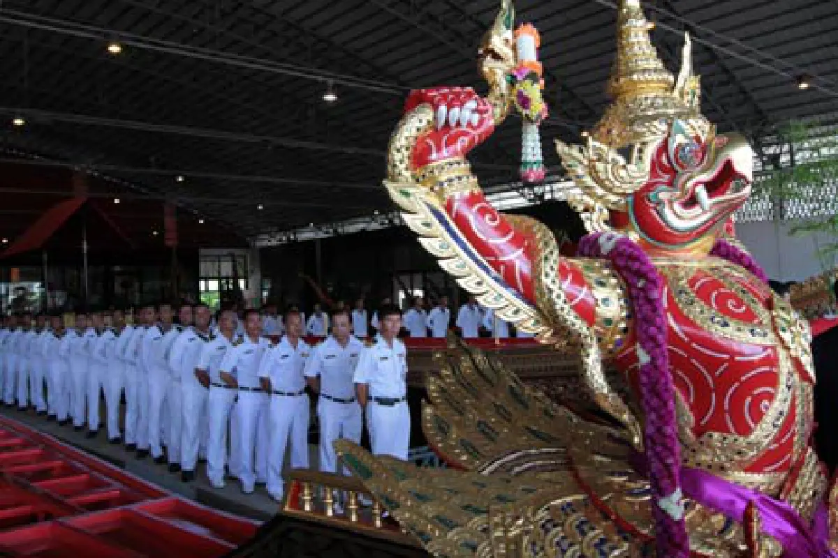 กองทัพเรือบวงสรวงเรือพระที่นั่งสุพรรณหงส์