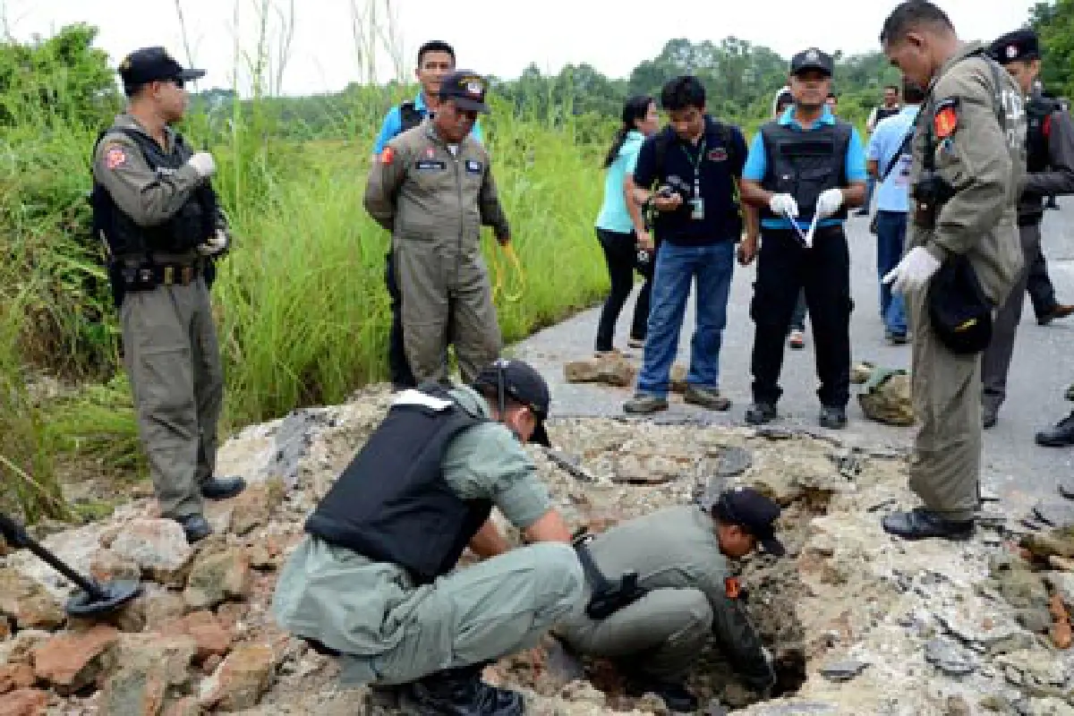 โจรใต้ป่วนยิงถล่มฐานทหาร-วางบึ้มเจ็บ4นาย