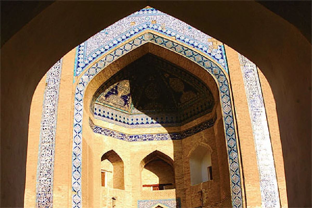 อุซเบกิสถาน : รอยยิ้มของคนฟันทอง