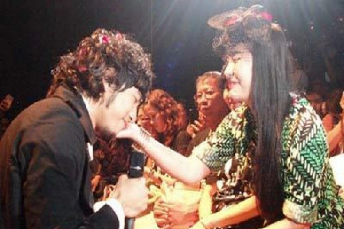 ซึ้ง!คลิปโย่งขอก้อยแต่งงานกลางคอนเสิร์ต