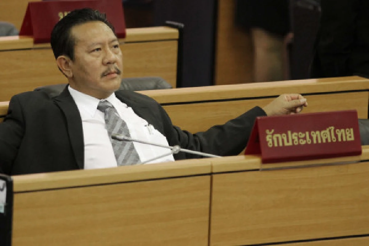 ชูวิทย์ป่วนแย่งที่นั่งชทพ.ในสภา