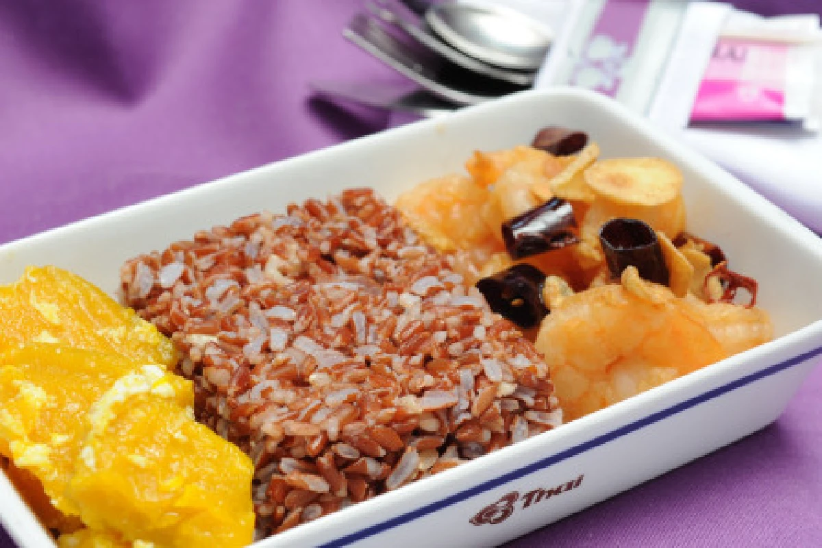 บินไทยเสริฟ  “ข้าวสังข์หยด” รับวันแม่