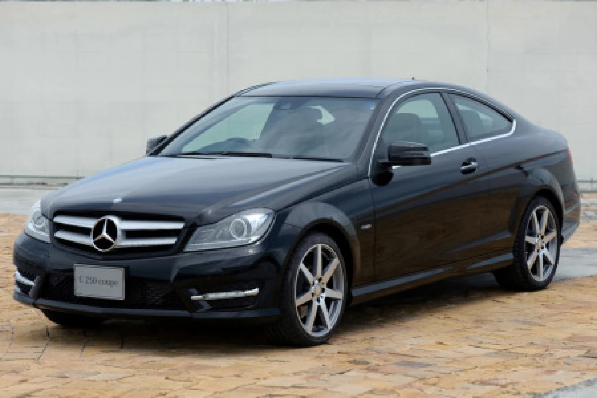 เบนซ์ C-Class คูเป้ ค่าตัว 4.269 ล้านบาท