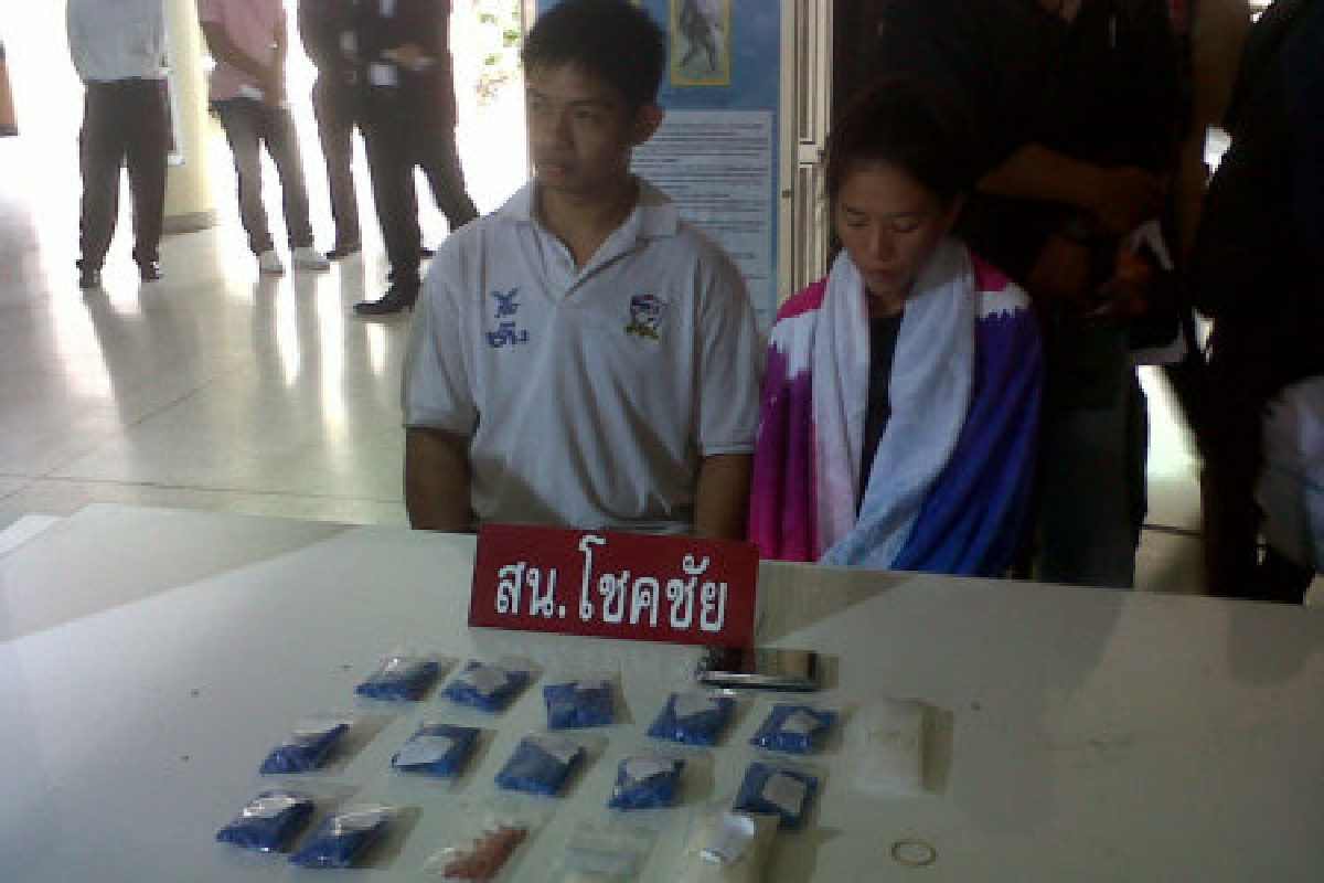 นครบาลจับ2เอเย่นต์ค้ายาบ้า นครบาลจับ2เอเย่นต์ค้ายาบ้า