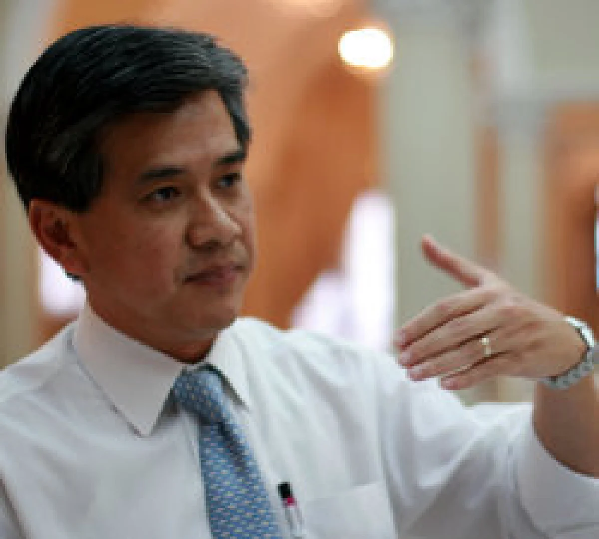 ปชป.ให้อภิรักษ์คุมยุทธศาสตร์พรรค