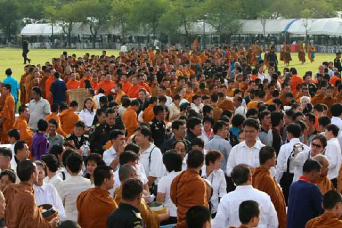 กทม.ทำบุญใหญ่เปิดใช้สนามหลวง