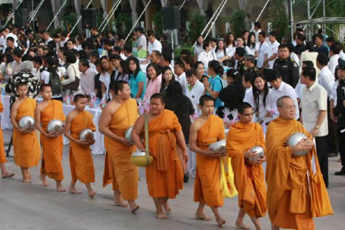 กทม.ทำบุญใหญ่เปิดใช้สนามหลวง