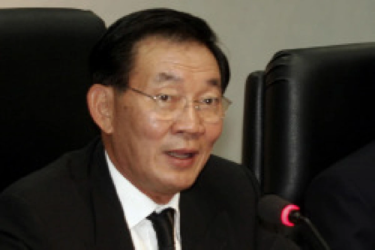 ชัช ชลวร ลาออกจากประธานศาลรธน.