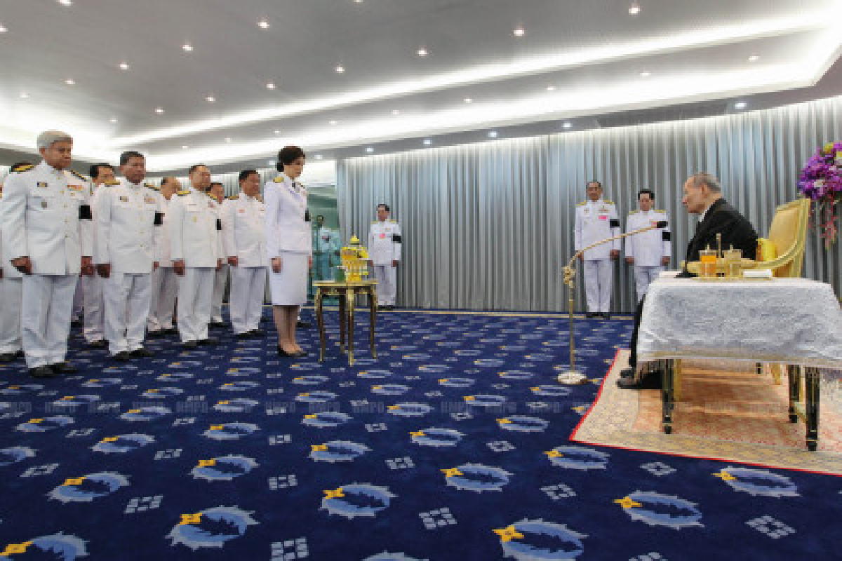 ทรงรับสั่งโลกวุ่นวายพอแล้วขอให้ไทยมีความเรียบร้อย ทรงรับสั่งโลกวุ่นวายพอแล้วขอให้ไทยมีความเรียบร้อย