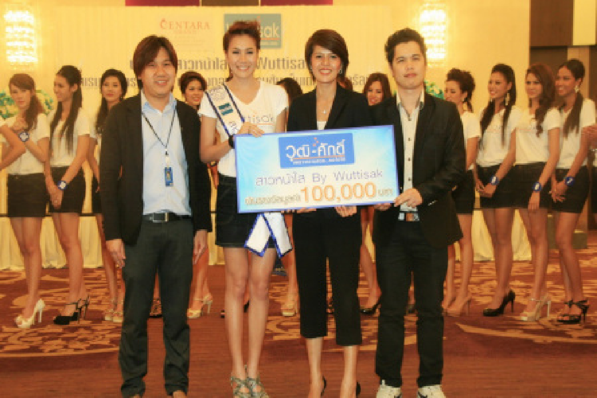 วัชรีย์ อยู่สูง ซิวสาวหน้าใสมิสไทยแลนด์เวิลด์ วัชรีย์ อยู่สูง ซิวสาวหน้าใสมิสไทยแลนด์เวิลด์