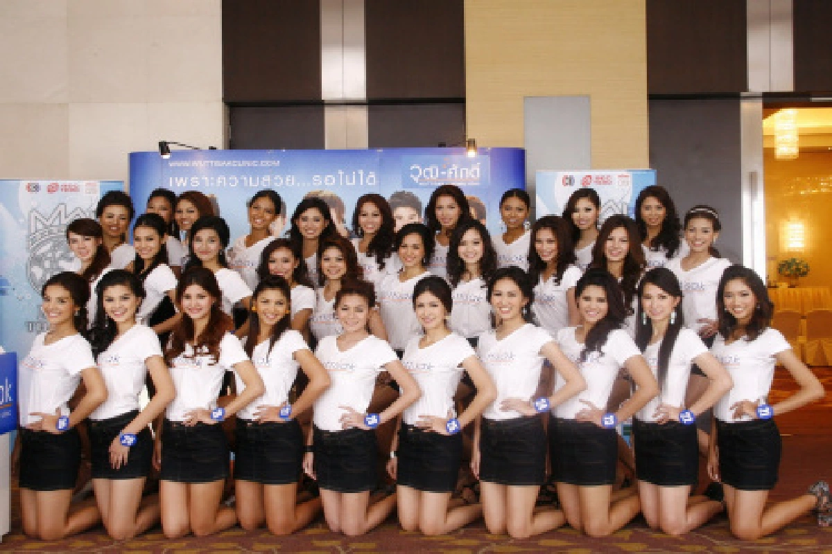 วัชรีย์ อยู่สูง ซิวสาวหน้าใสมิสไทยแลนด์เวิลด์