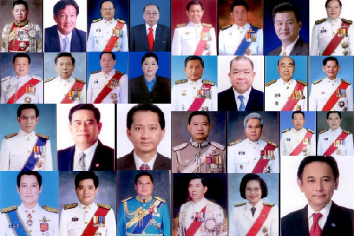 ใครเป็นใคร"ปูจ๋า1"