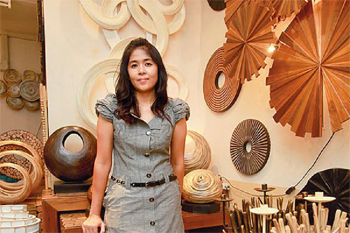 ชุบชีวิตไม้ใต้น้ำให้เป็นเฟอร์นิเจอร์แสนเก๋