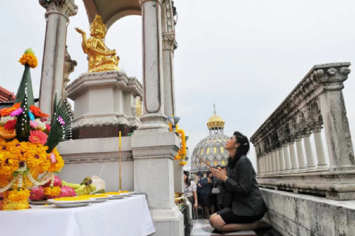 "ปู"ปัดเคลียร์ถอนหมายจับทักษิณ