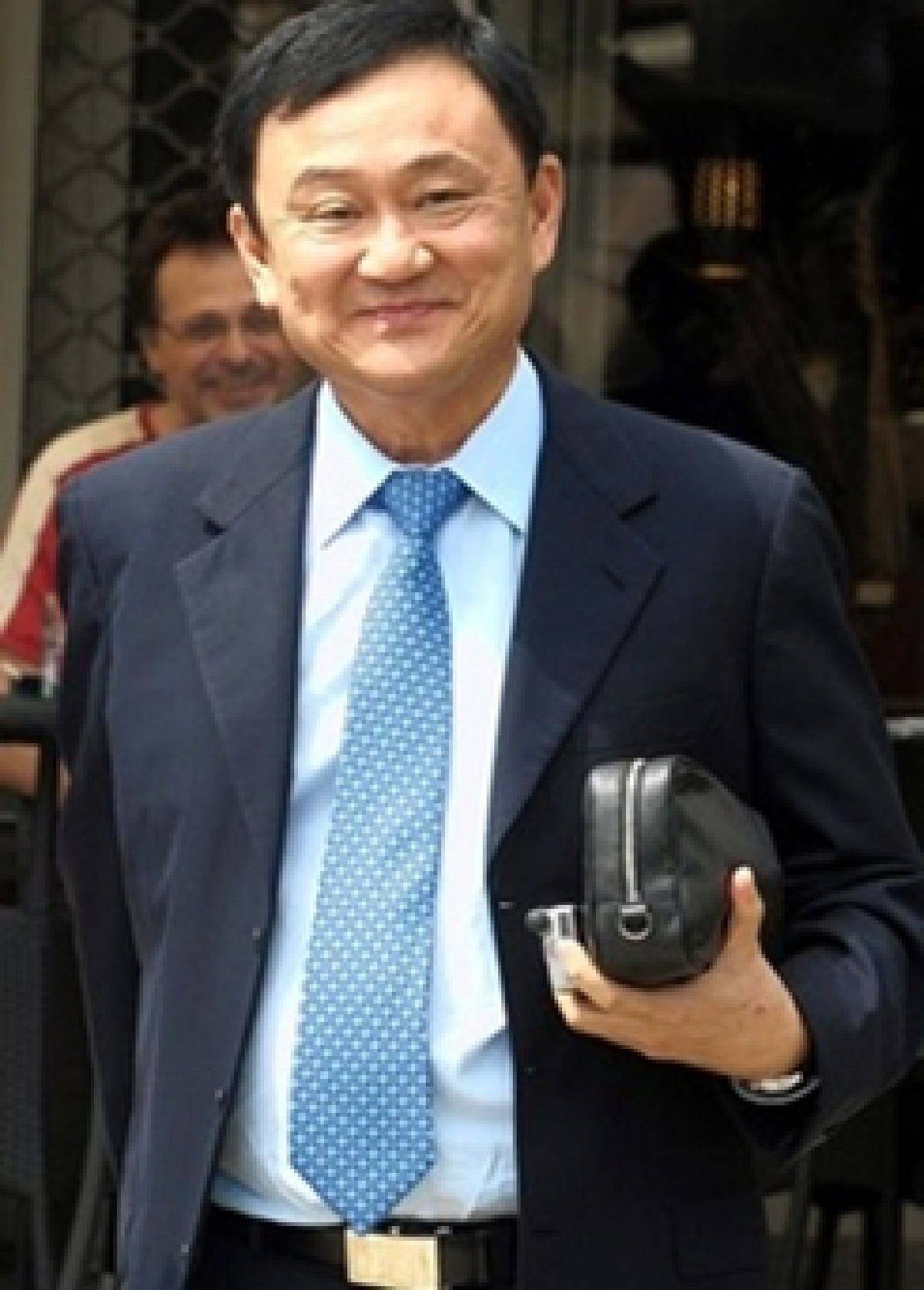 Thaksin gets his visa