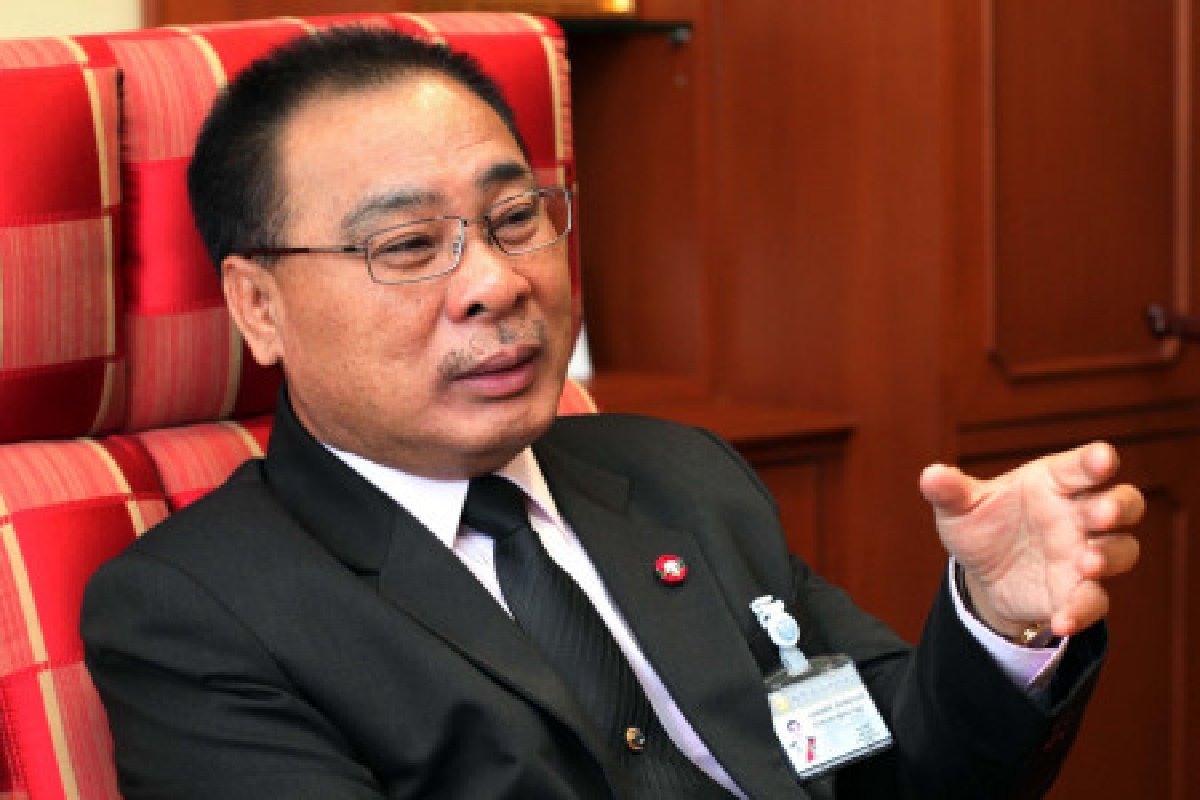 สมศักดิ์โยนสภาชี้ขาดกรอบประชุมฯ สมศักดิ์โยนสภาชี้ขาดกรอบประชุมฯ