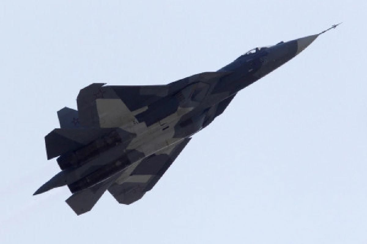 รัสเซียโชว์เครื่องบินขับไล่ล่องหนลำแรก