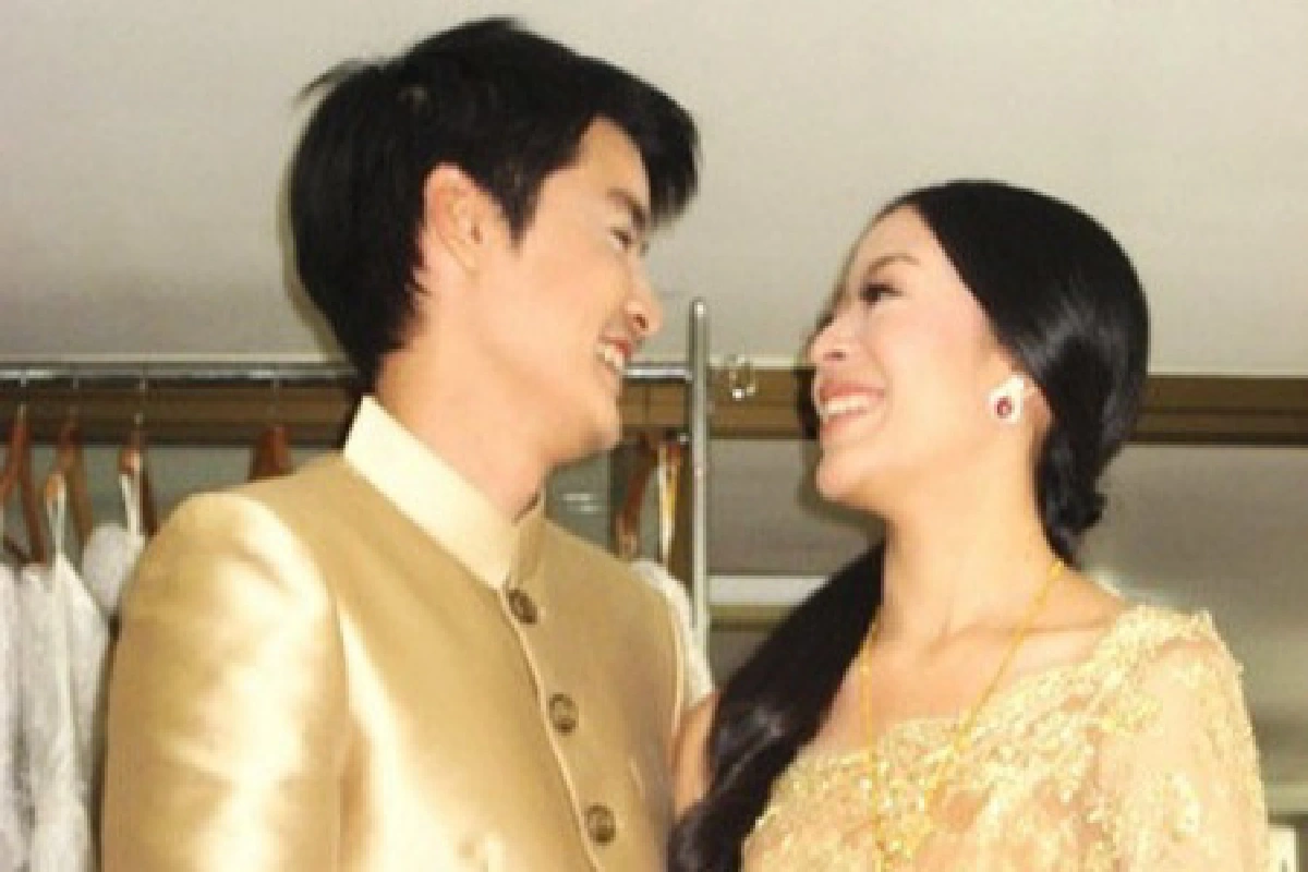 เขตต์โต้เเต่งแนท10ล้าน