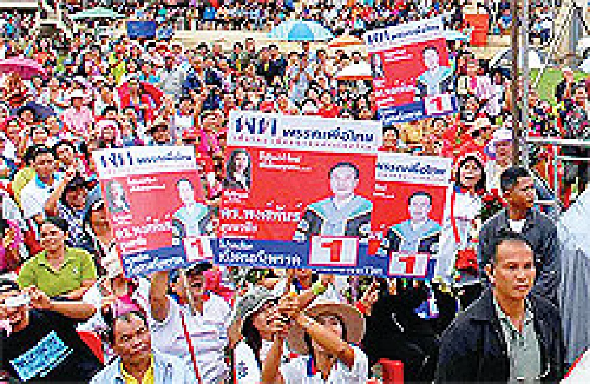 เก็บภาษีตระกูลชินวัตร เผือกร้อนรัฐบาลยิ่งลักษณ์