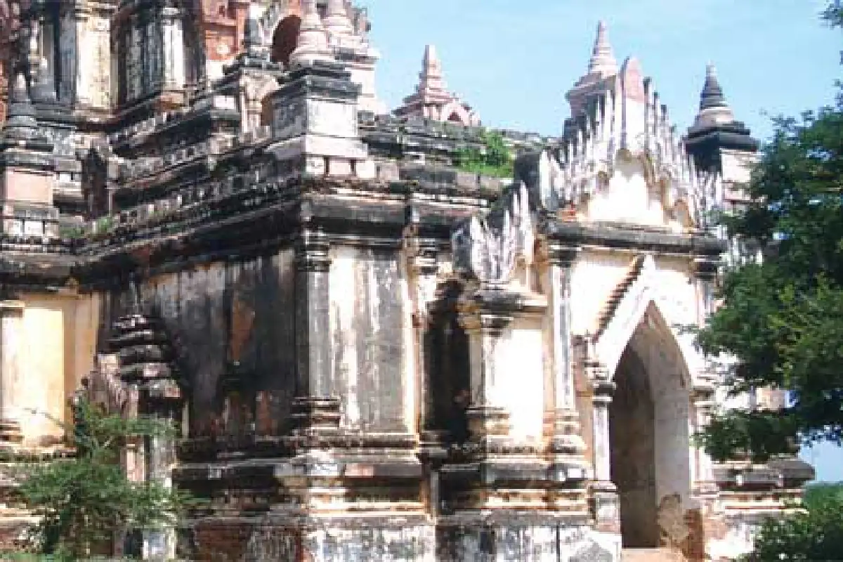รัฐสยาม ศีลคุณ ‘We Still Can Find Lonely Planet’