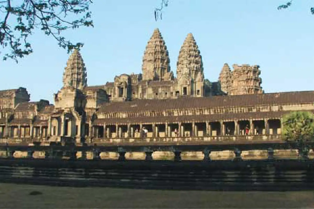 รัฐสยาม ศีลคุณ ‘We Still Can Find Lonely Planet’