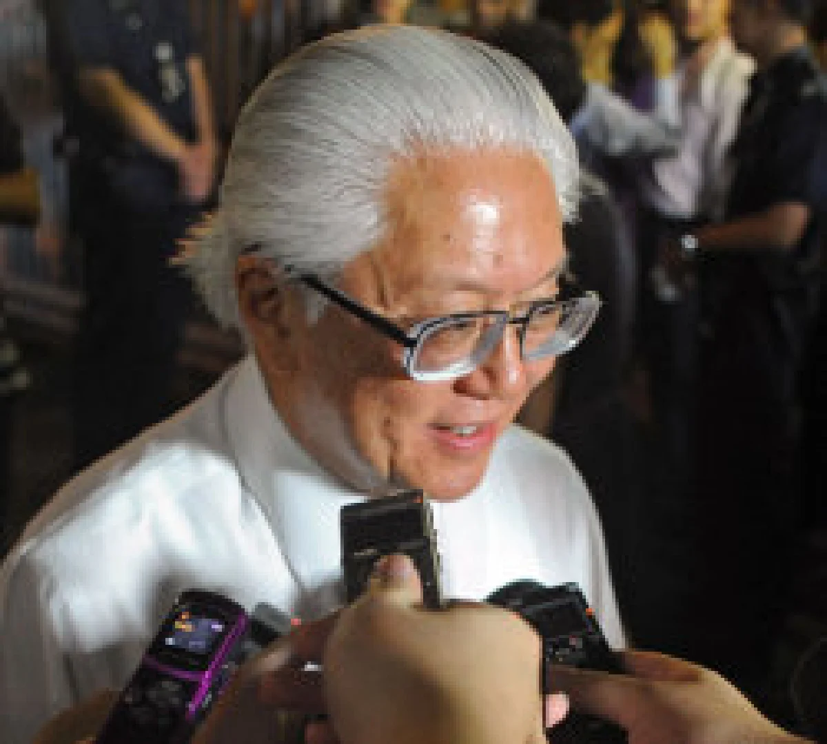 ตันคว้าประธานาธิบดีสิงคโปร์