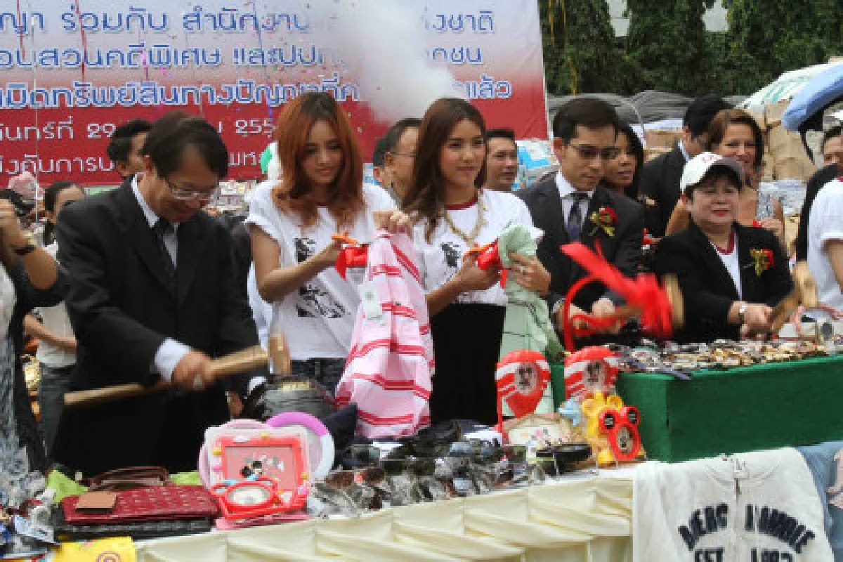 ทุบสินค้าละเมิดลิขสิทธิ์3.1พันล้าบาท