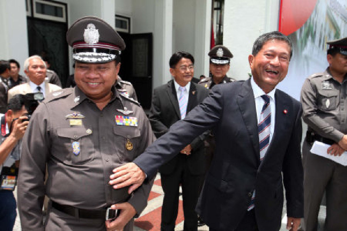 เฉลิมย้ำชัดย้ายวิเชียรแน่ เฉลิมย้ำชัดย้ายวิเชียรแน่