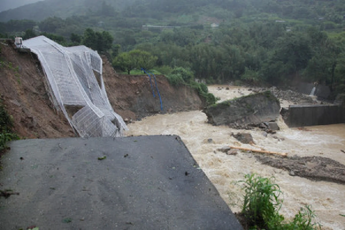 ไต้ฝุ่นตาลัสถล่มญี่ปุ่นดับแล้ว6