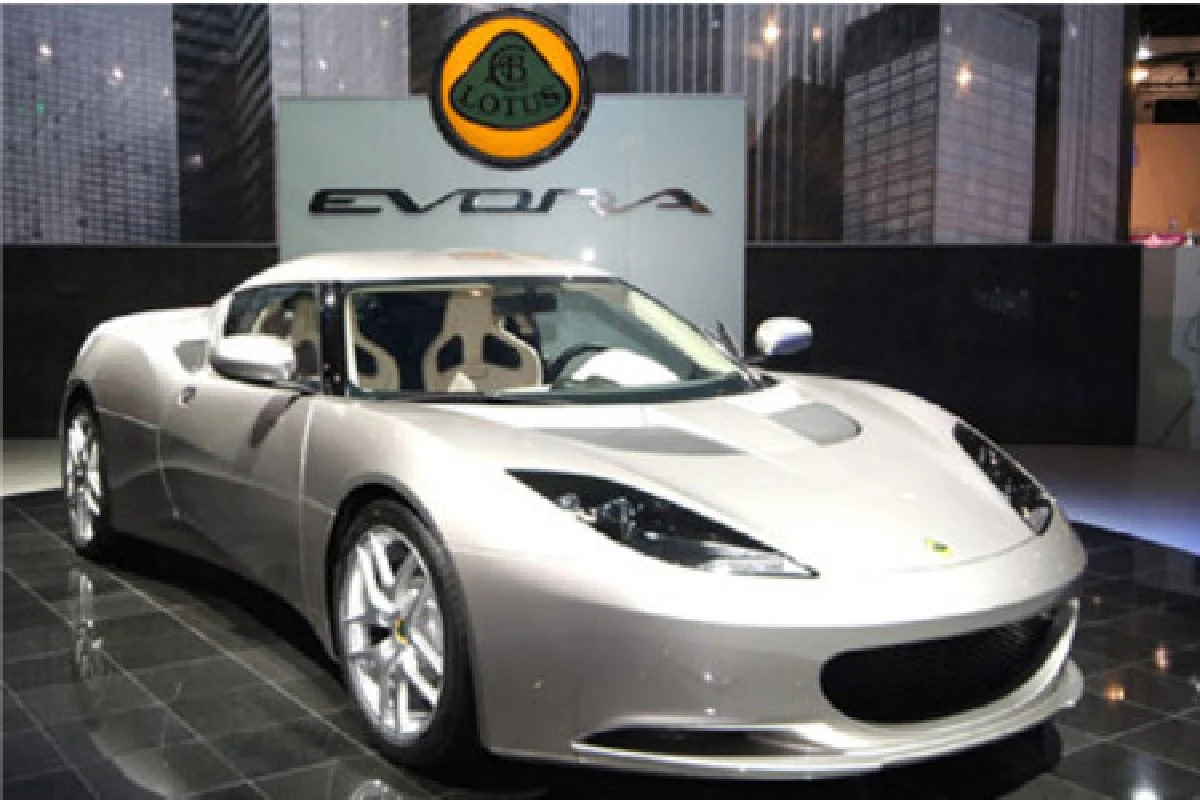 เดอะมอลล์จัดแสดงรถหรูกระหึ่มบางแค