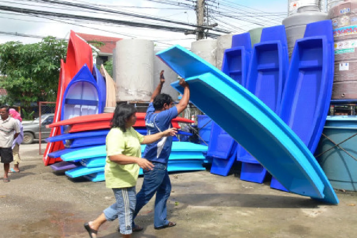 คนพิจิตรแห่ซื้อเรือจนขาดตลาด